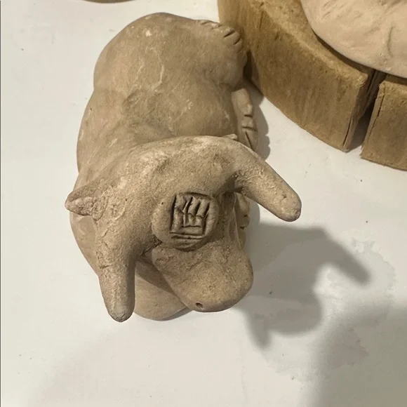 Handcrafted Nativity Scene Figurines - Picture 5 of 6